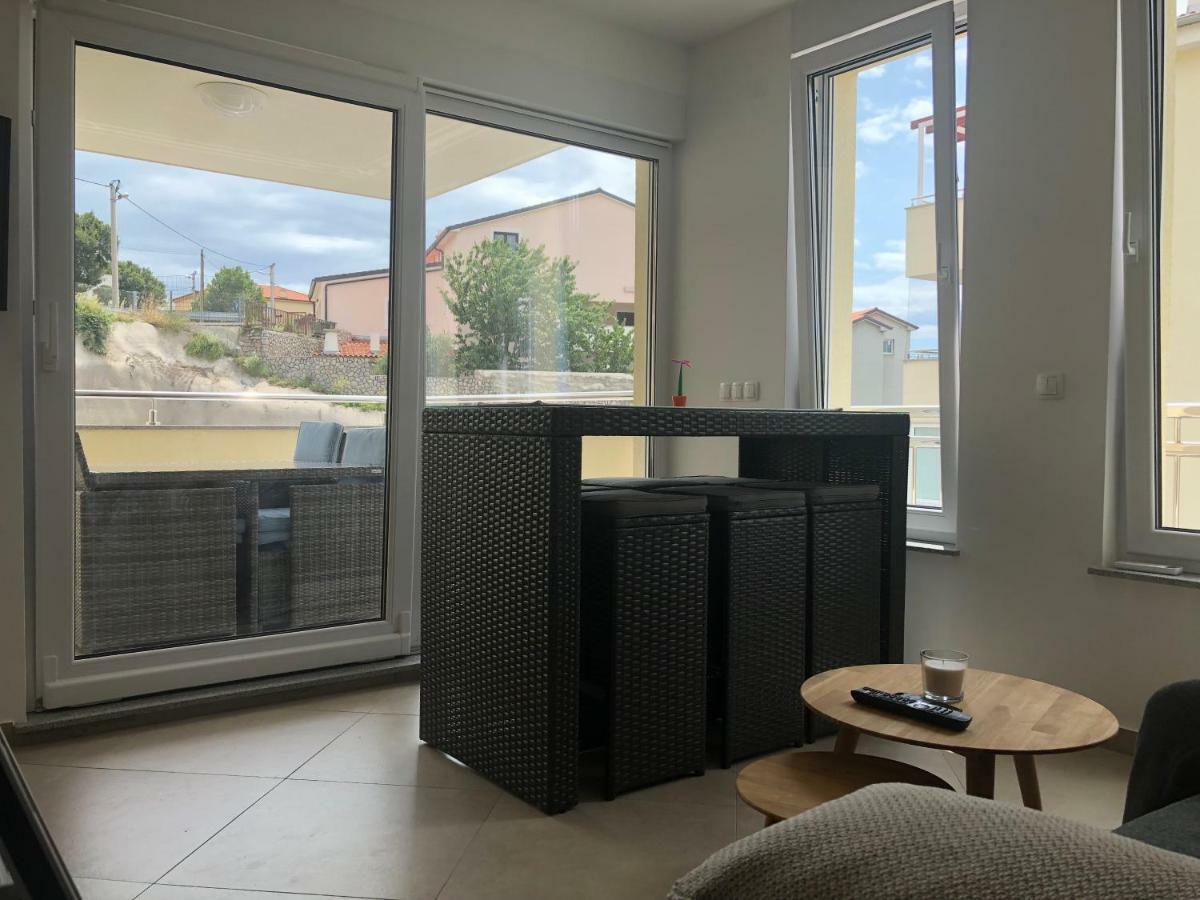 Apartment Zeljkica - Villa Sunce Сен Екстериор снимка