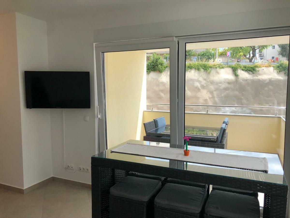 Apartment Zeljkica - Villa Sunce Сен Екстериор снимка